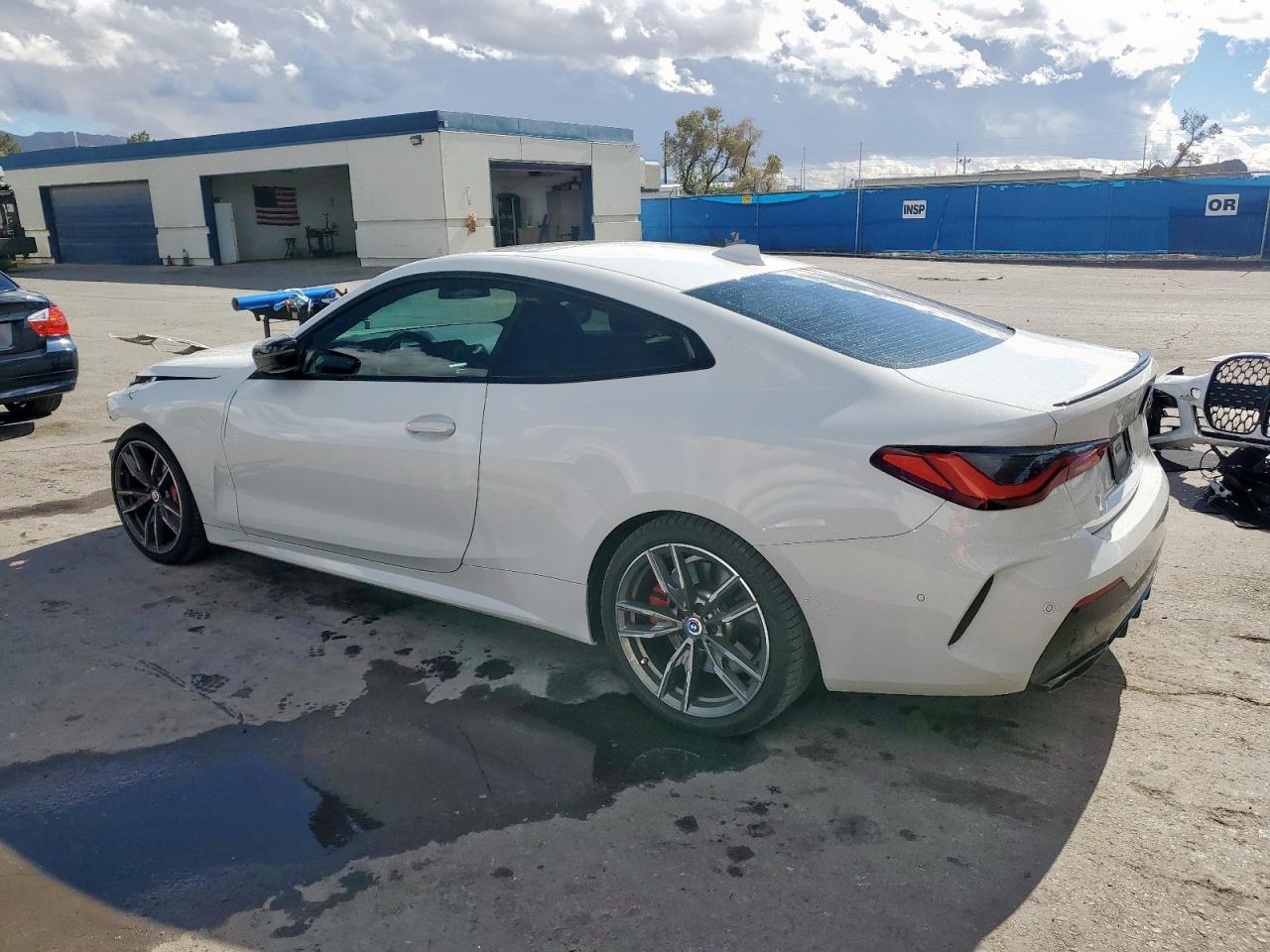 2023 BMW Motorrad M440I - Фото 2