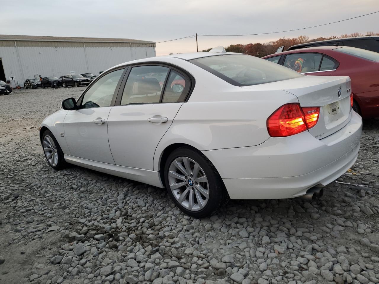 2011 BMW 328 Xi Sulev - Фото 2