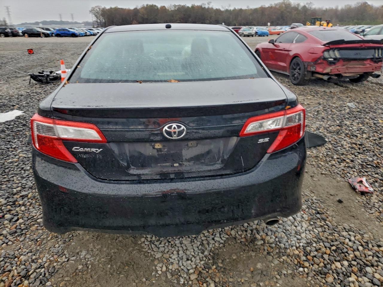 2012 Toyota Camry Base - Фото 6