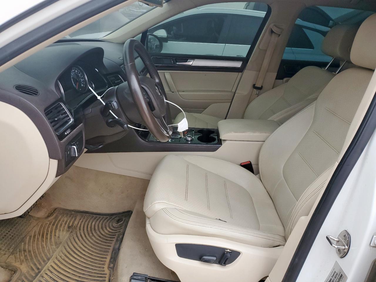 2016 Volkswagen Touareg Sport - Фото 7