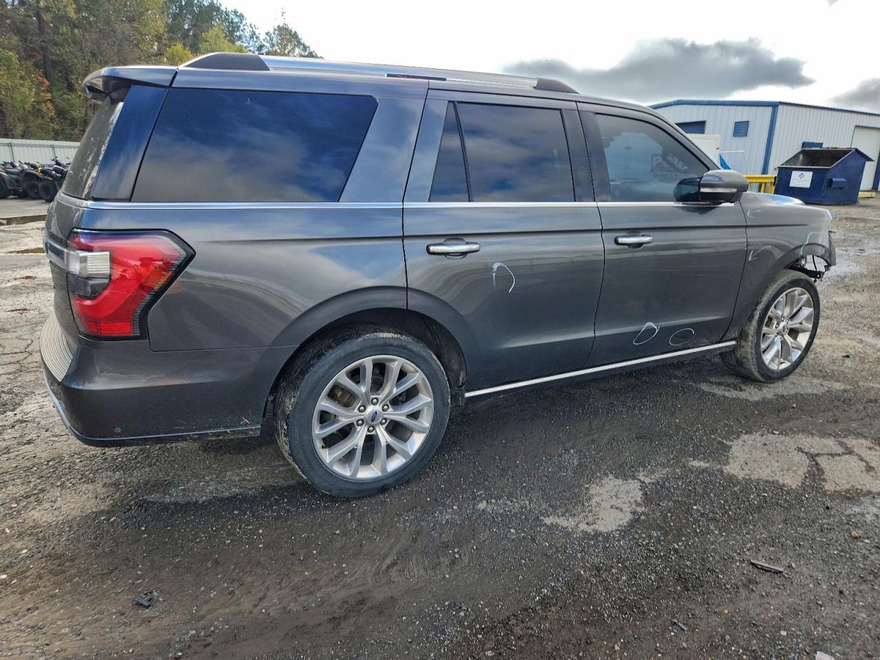 2018 Ford Expedition Limited - Image 3