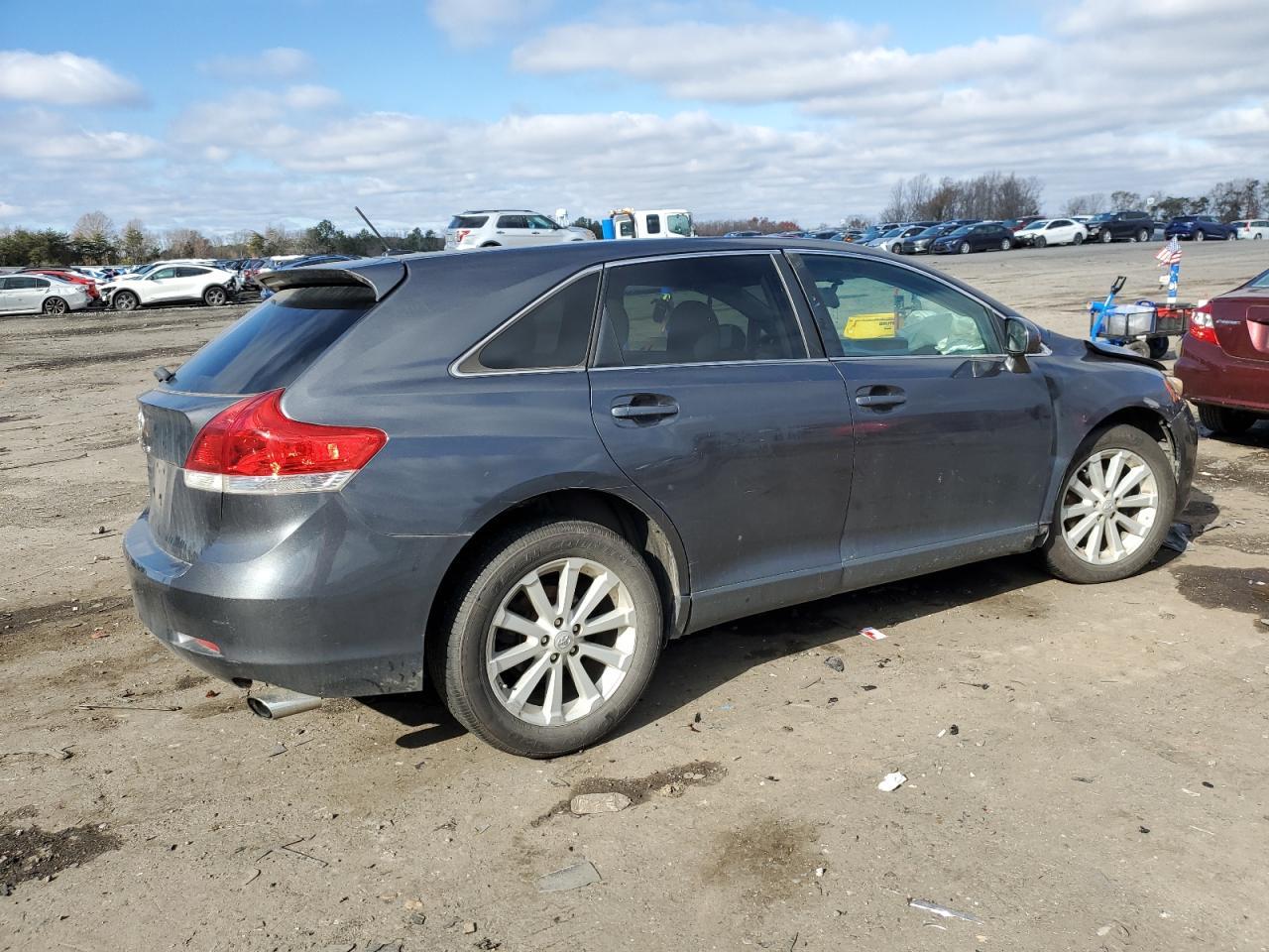 2010 Toyota Venza - Image 3