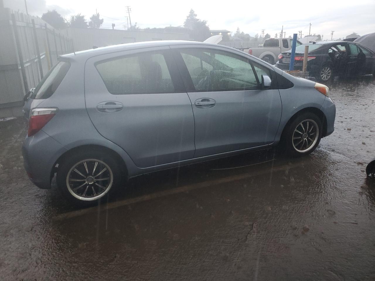 2013 Toyota Yaris - Фото 3