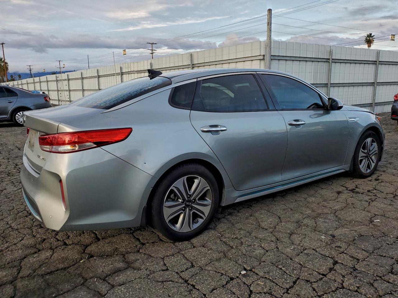 2017 Kia Optima Plug-In Hybrid Ex - Фото 3