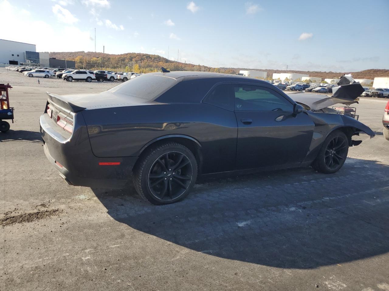 2018 Dodge Challenger Sxt - Image 3