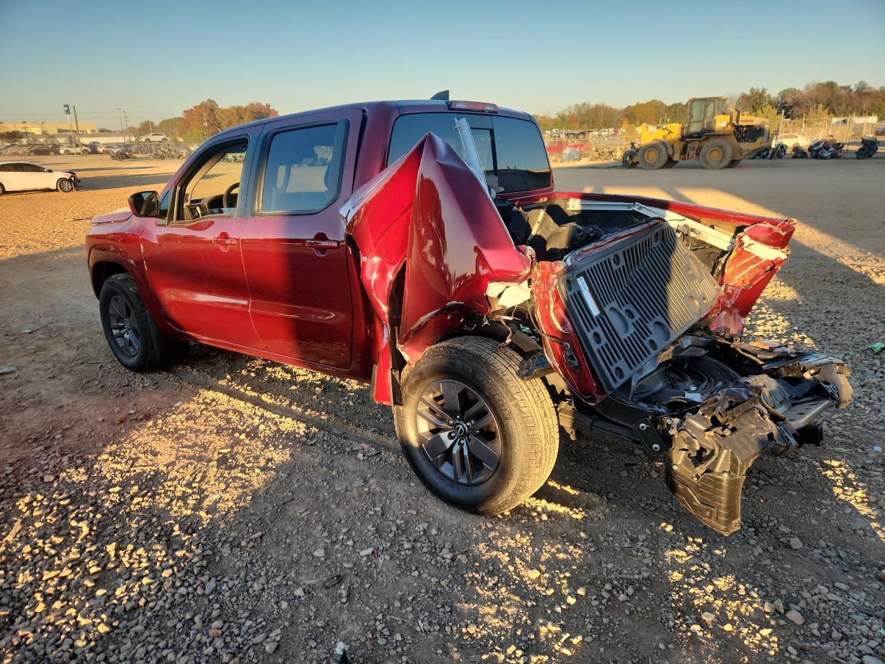 2025 Nissan Frontier S - Фото 2