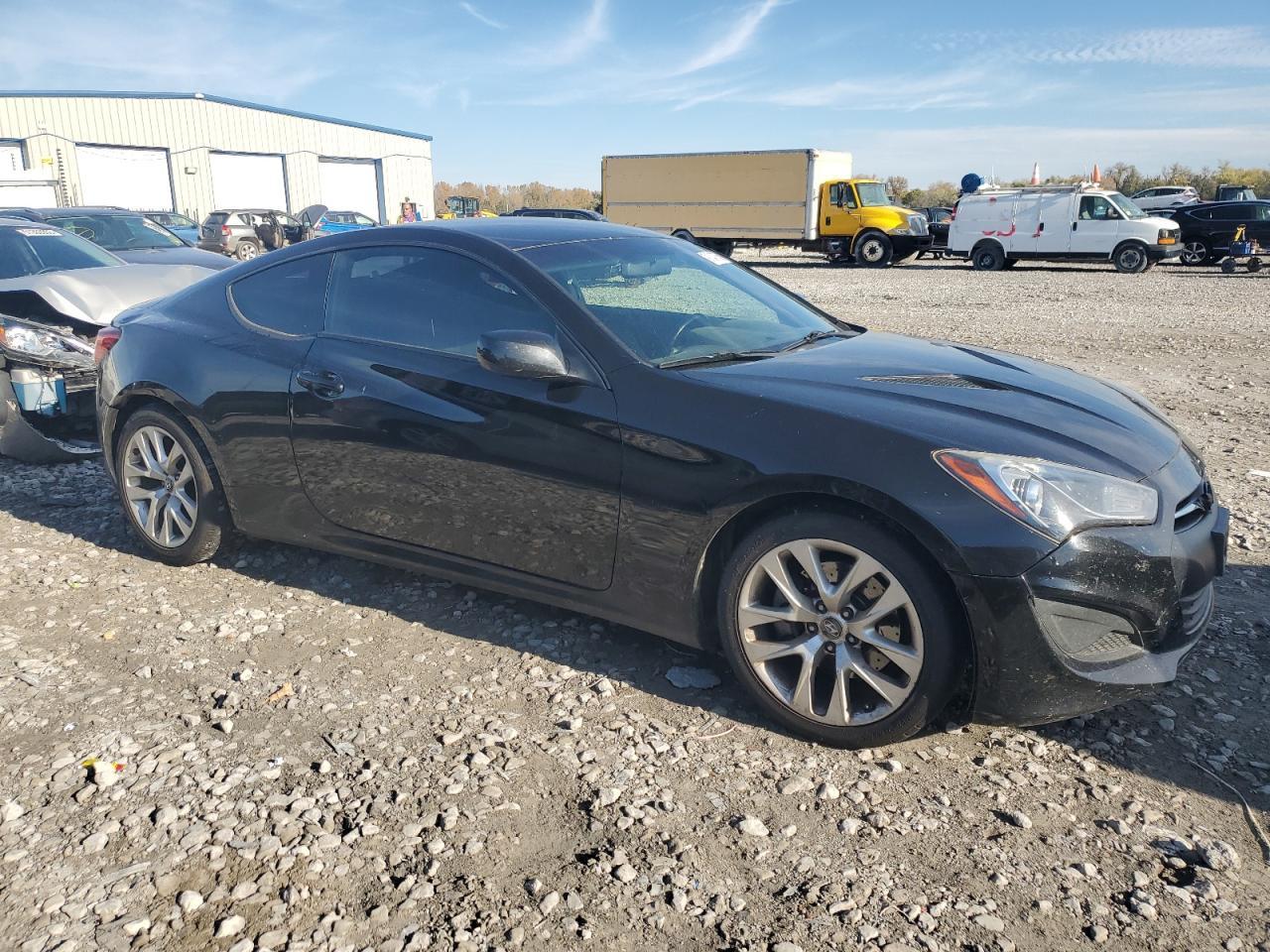 2013 Hyundai Genesis Coupe 2.0T - Фото 4
