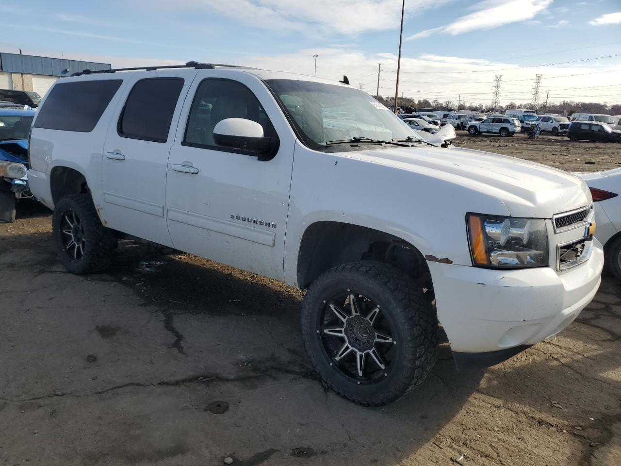 2012 Chevrolet Suburban - Фото 4