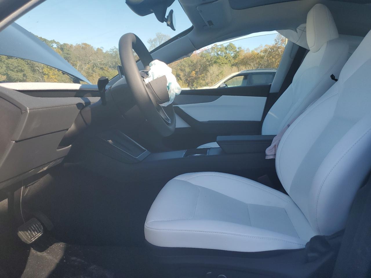 2026 Tesla Model Y - Фото 7