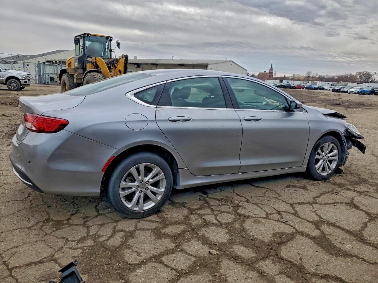 2015 Chrysler 200 Limited - Фото 3