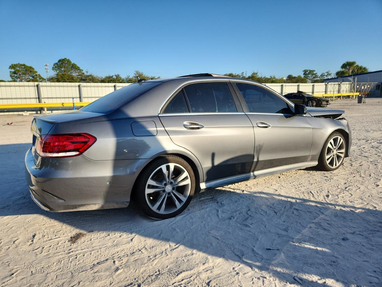 2016 Mercedes-Benz E 350 - Фото 3