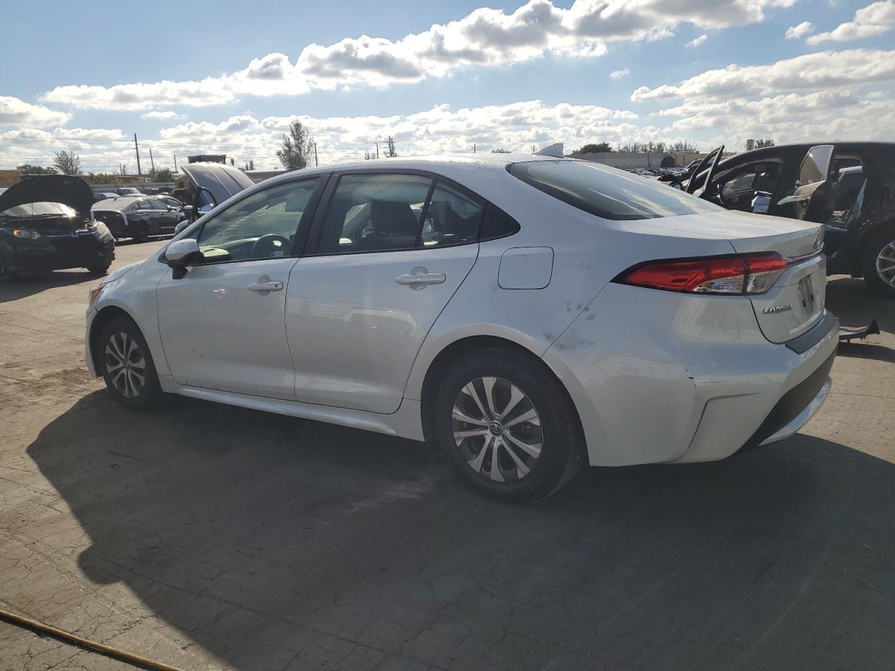 2022 Toyota Corolla Le - Фото 2