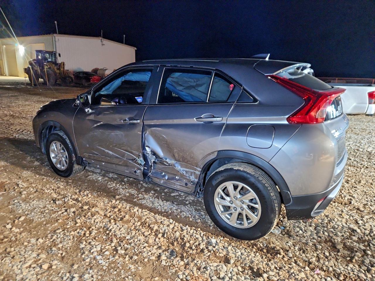 2019 Mitsubishi Eclipse Cross Es - Фото 2