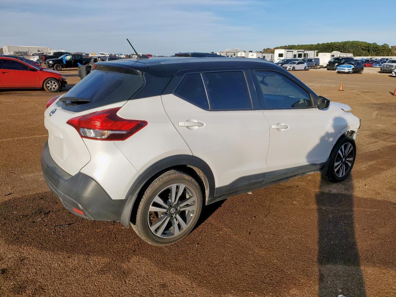 2018 Nissan Kicks S - Image 3