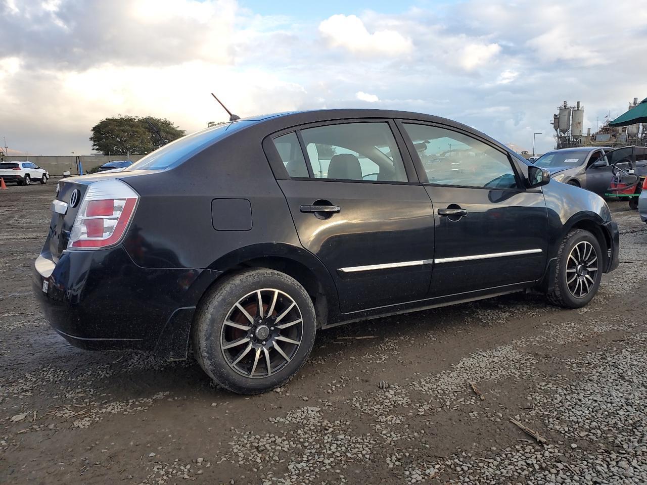 2010 Nissan Sentra 2.0 - Image 3