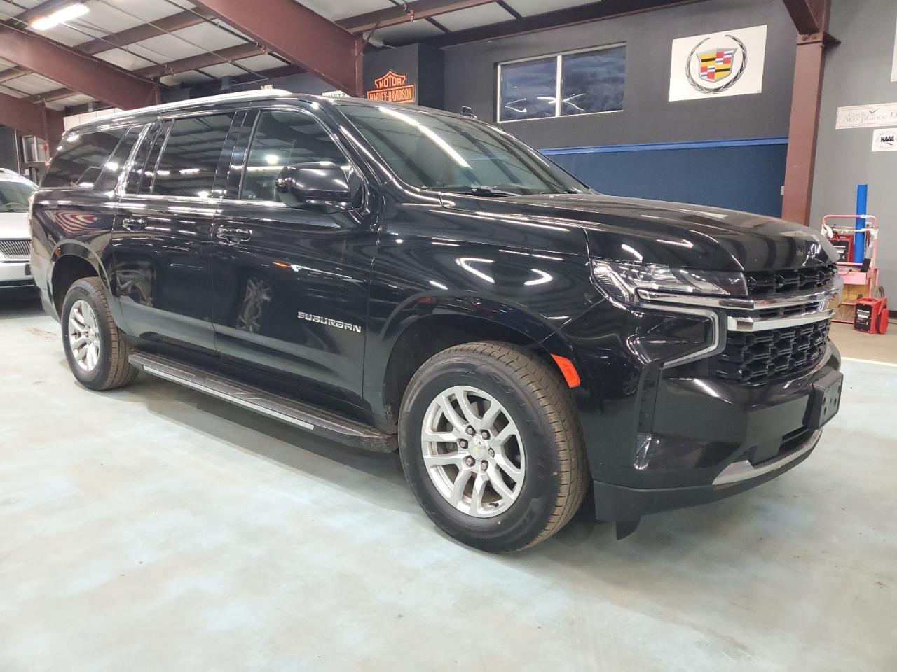 2021 Chevrolet Suburban K1500 Ls - Фото 4
