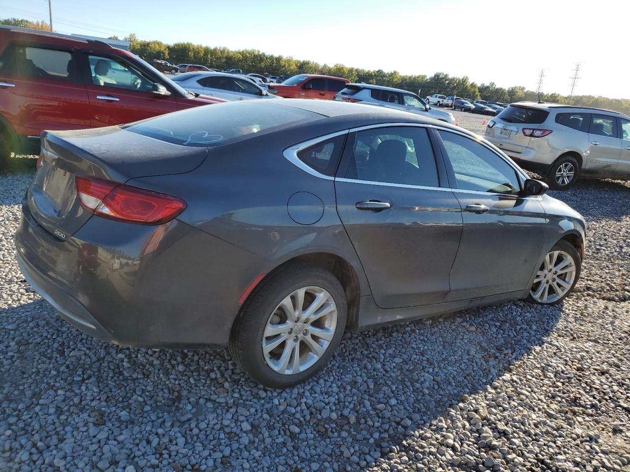 2016 Chrysler 200 Limited - Image 3
