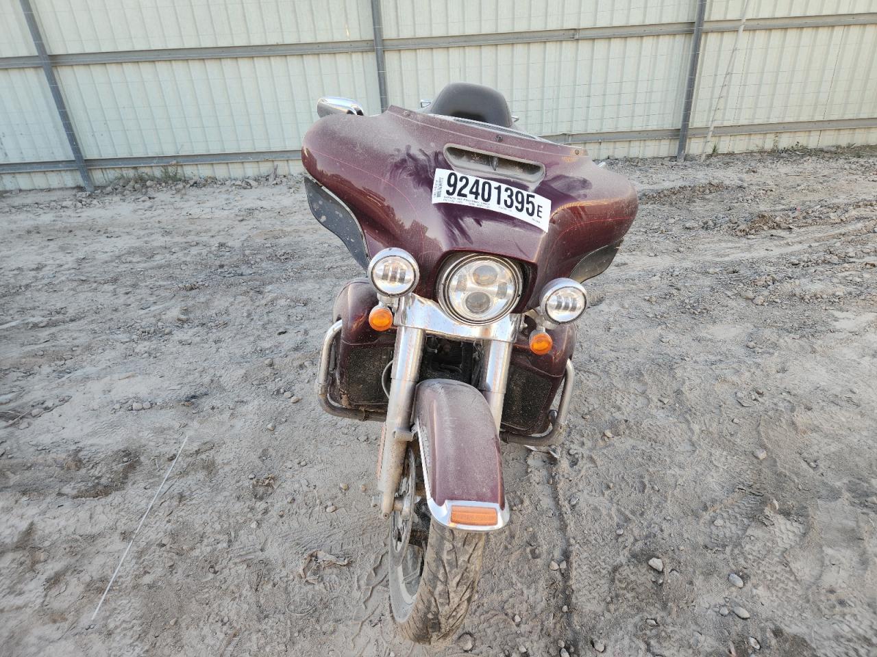 2015 Harley-Davidson Flhtcu Ultra Classic Electra Glide - Image 2