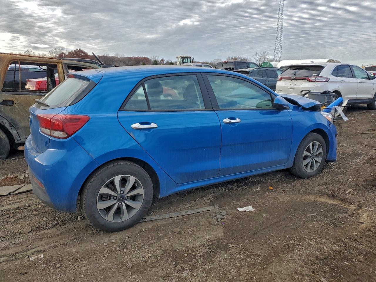 2023 Kia Rio S - Фото 3