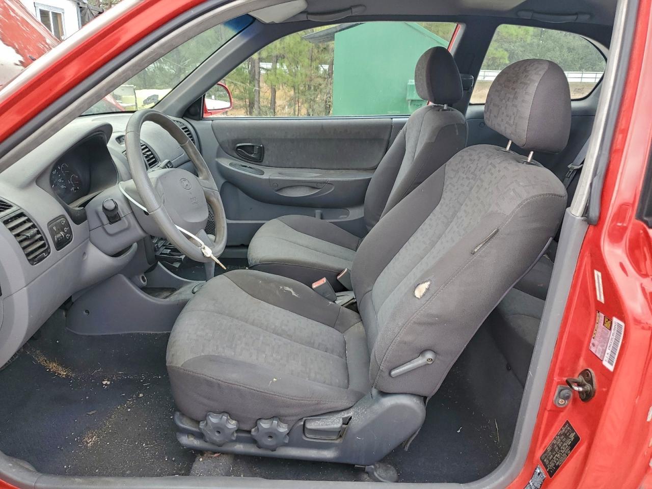 2005 Hyundai Accent Gs - Image 7