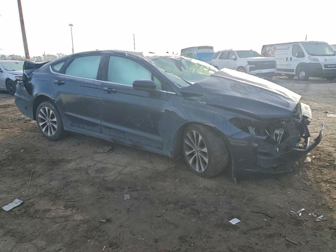 2020 Ford Fusion Se - Image 4