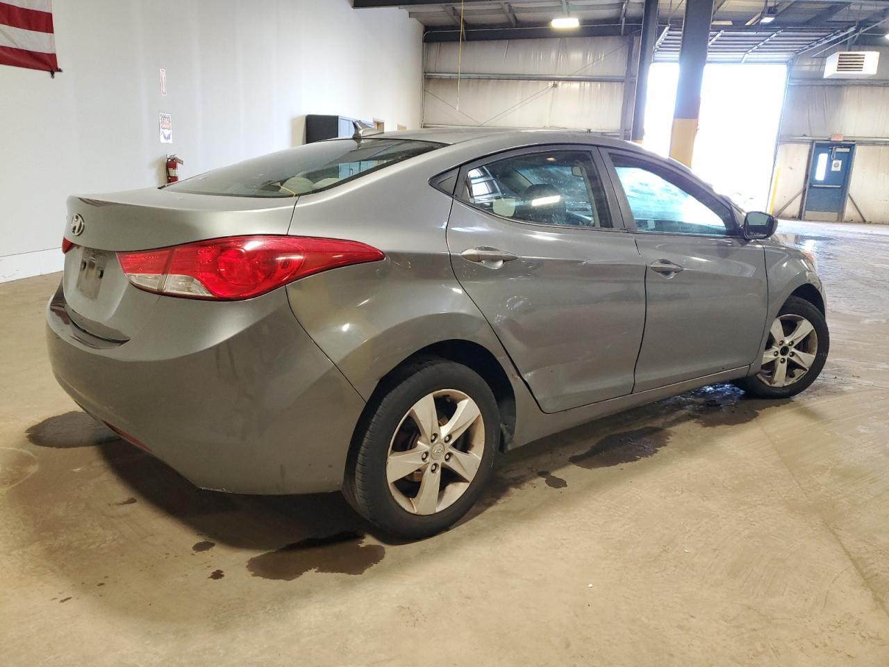 2013 Hyundai Elantra Gls - Фото 3