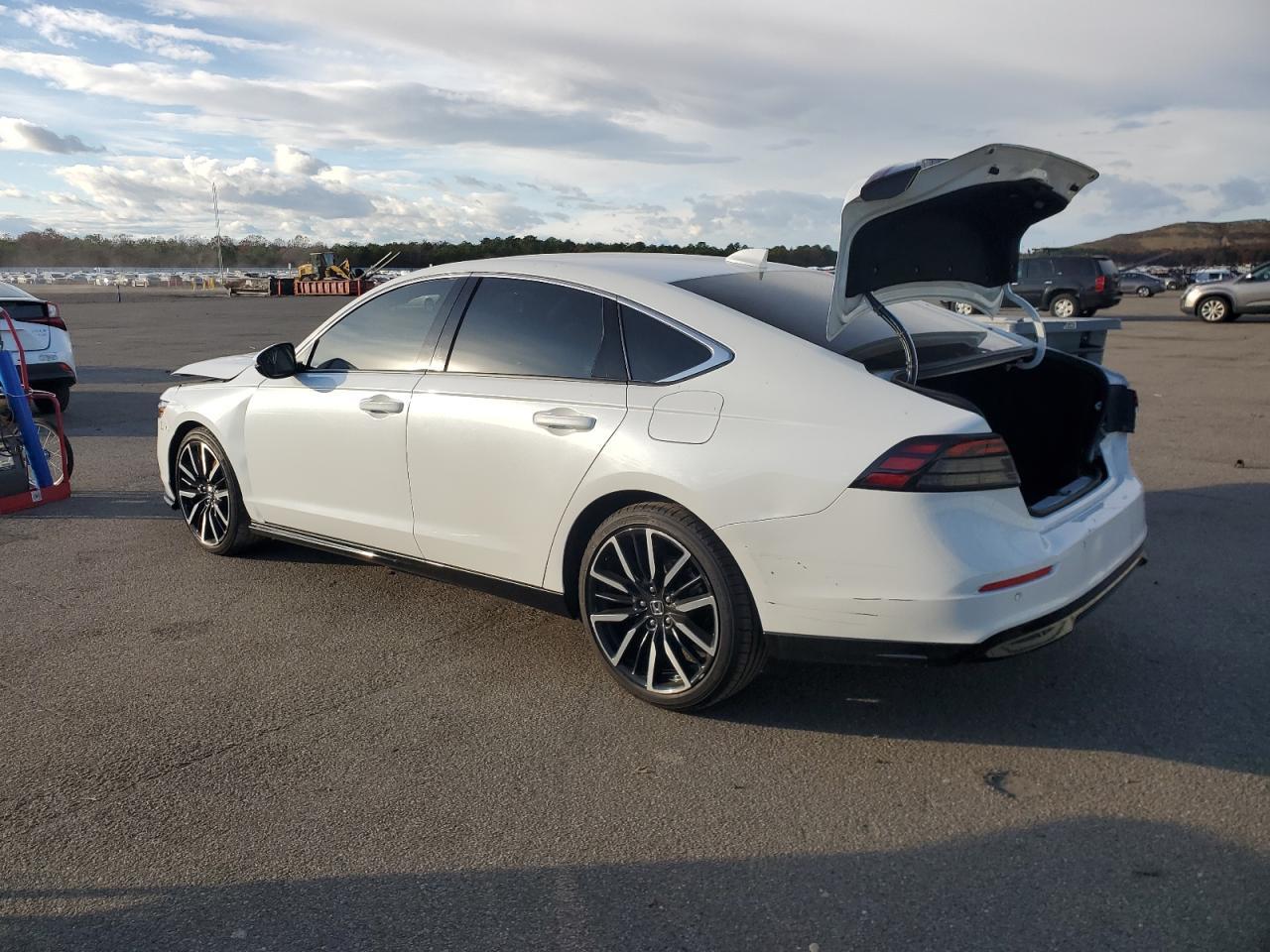 2024 Honda Accord Touring Hybrid - Image 2