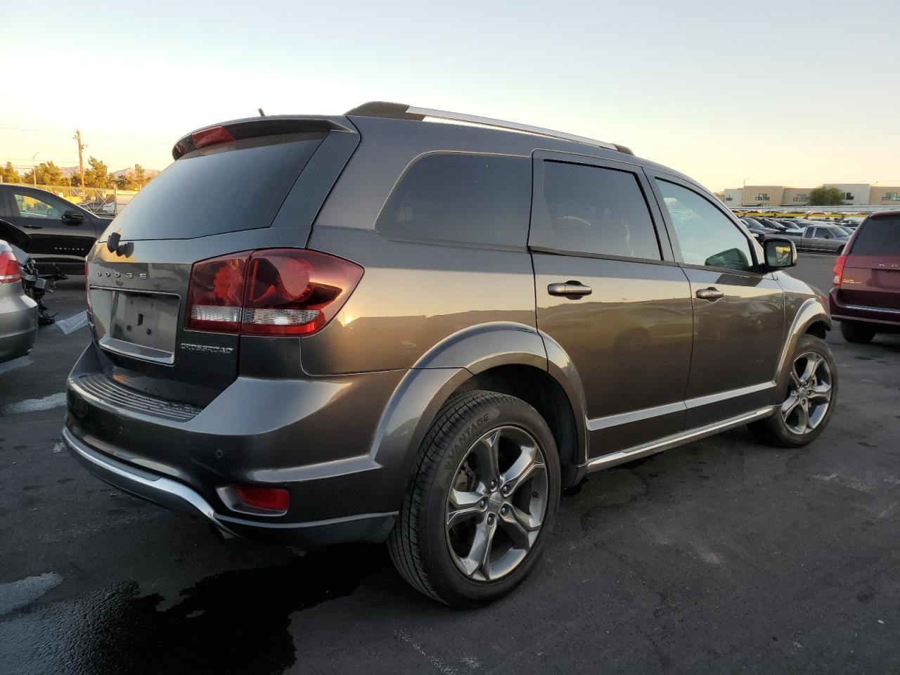 2016 Dodge Journey Crossroad - Фото 3