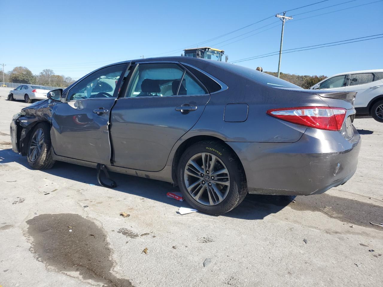 2016 Toyota Camry Le - Image 2
