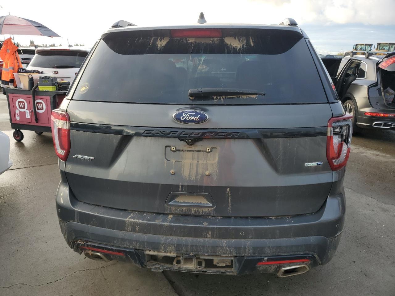 2016 Ford Explorer Sport - Image 6