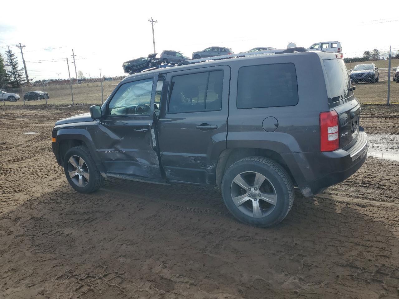 2016 Jeep Patriot Latitude - Фото 2