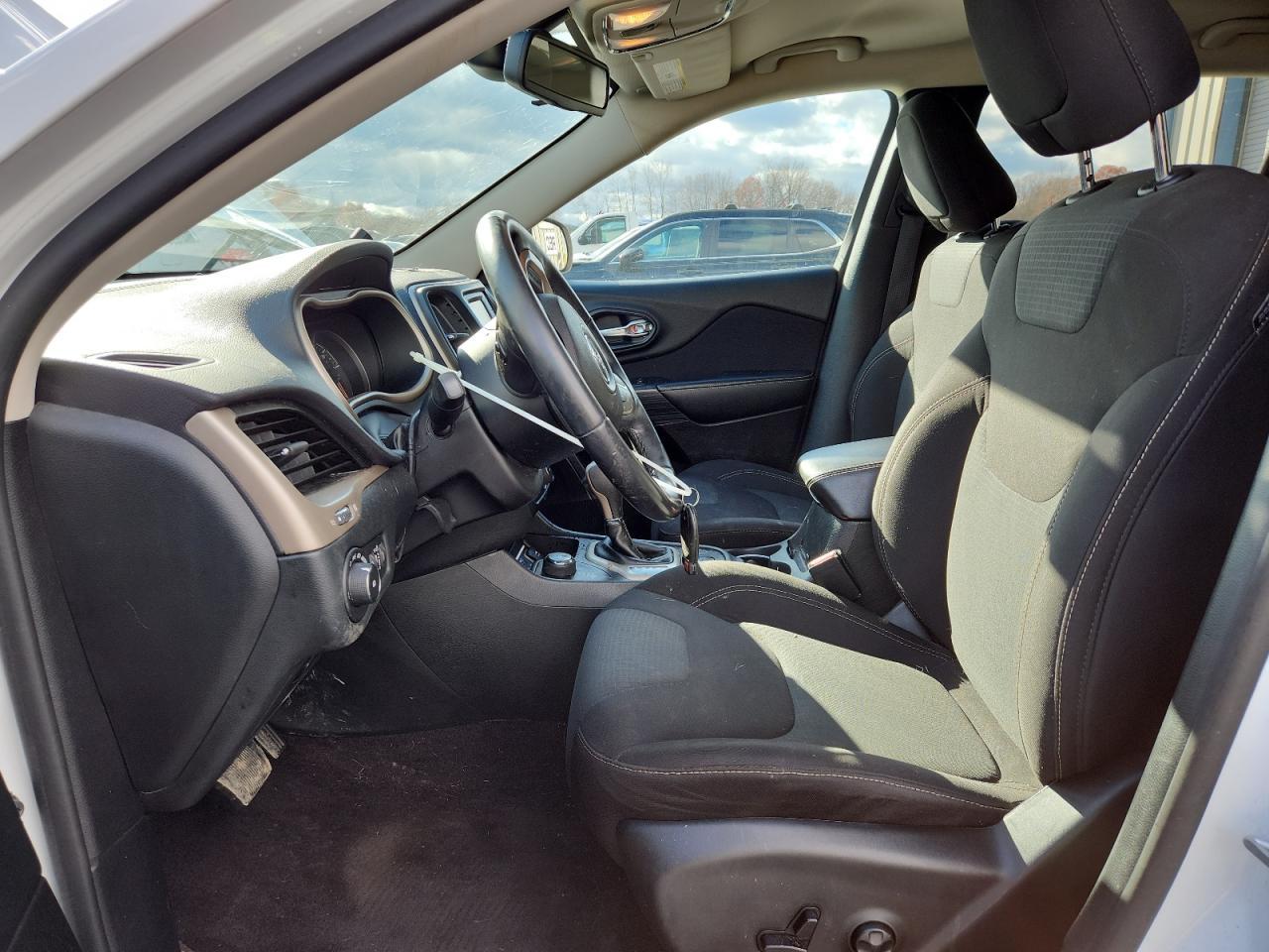 2016 Jeep Cherokee Latitude - Image 7
