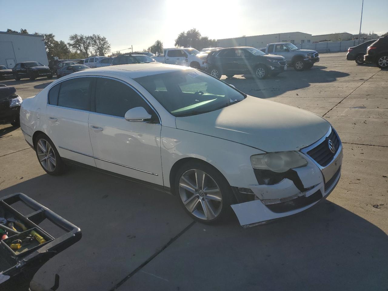 2010 Volkswagen Passat Komfort - Фото 4