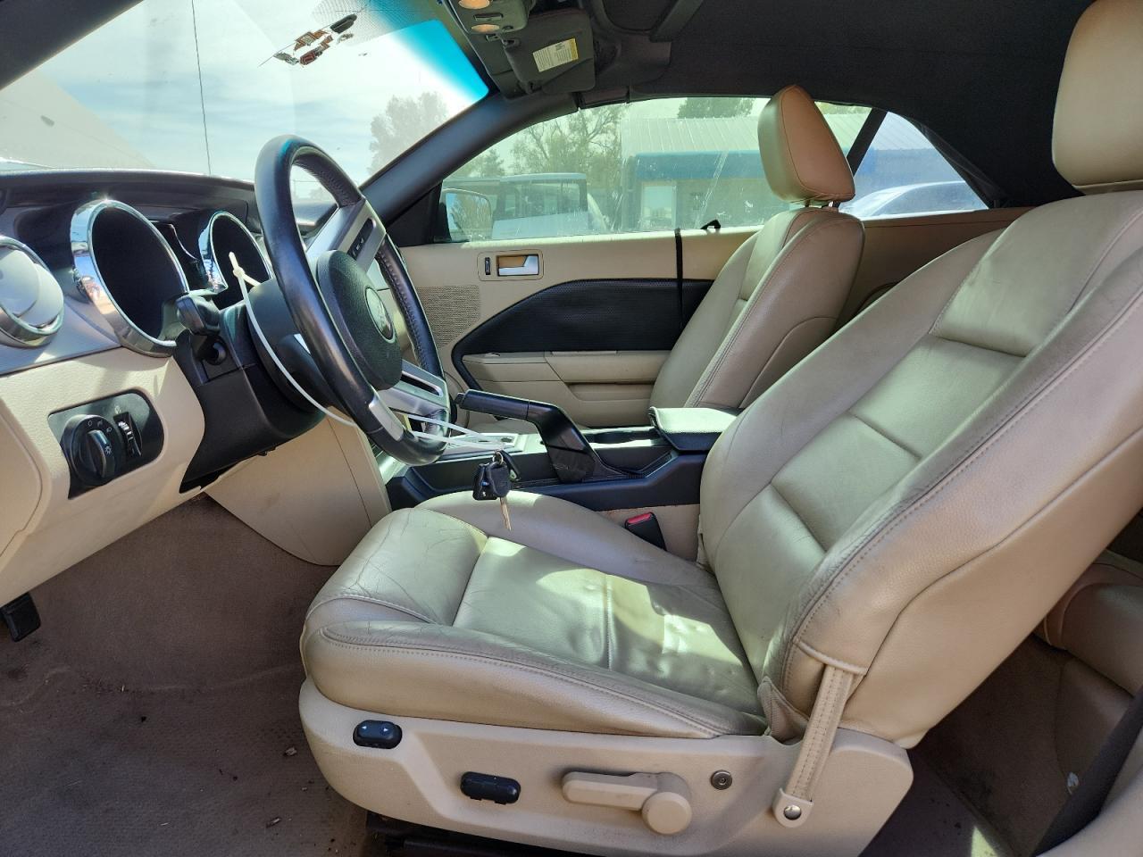 2005 Ford Mustang - Image 7