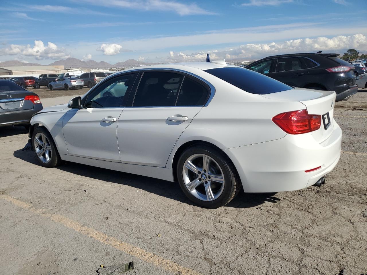 2015 BMW 328 I Sulev - Фото 2