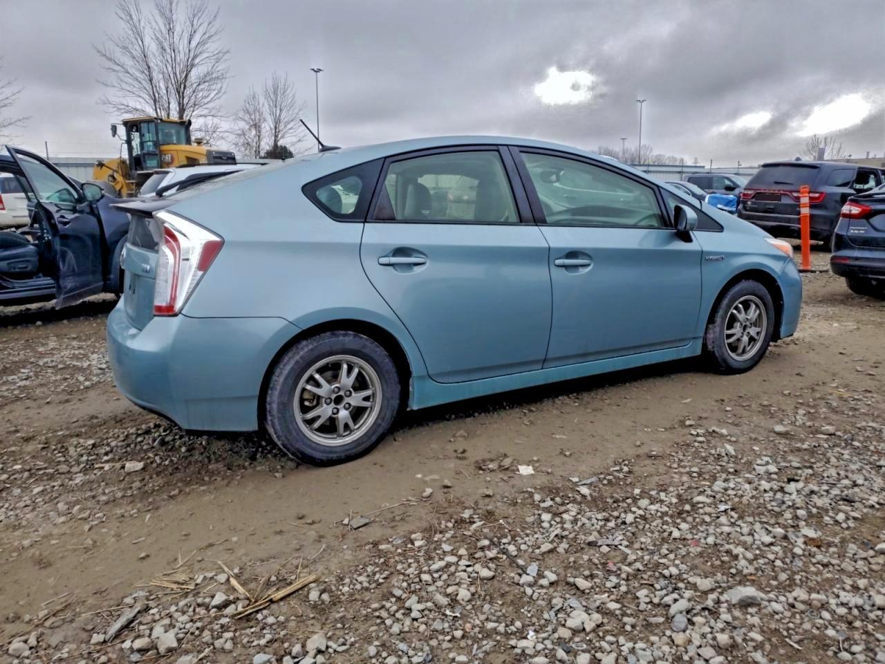 2015 Toyota Prius - Фото 3