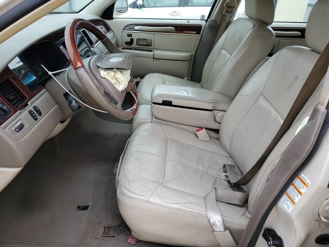 2003 Lincoln Town Car Cartier - Фото 7