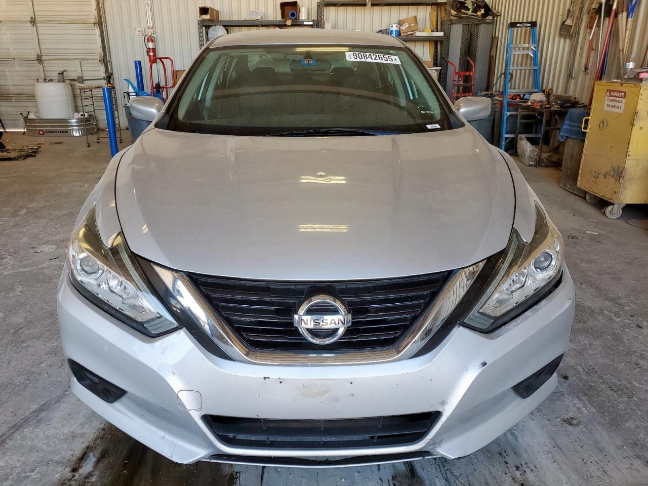 2018 Nissan Altima 2.5 - Image 5