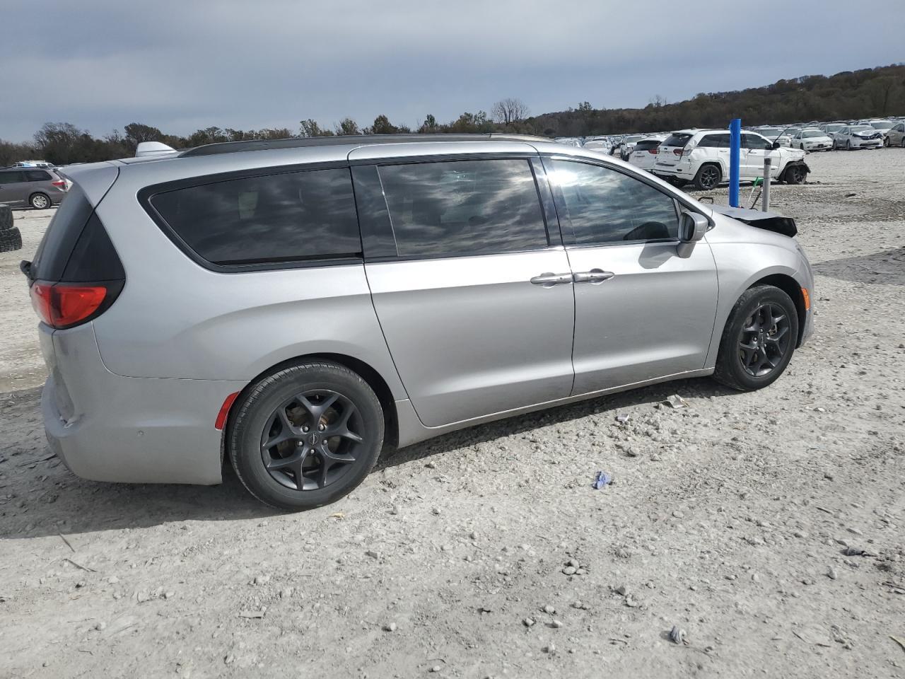 2018 Chrysler Pacifica Touring L Plus - Image 3