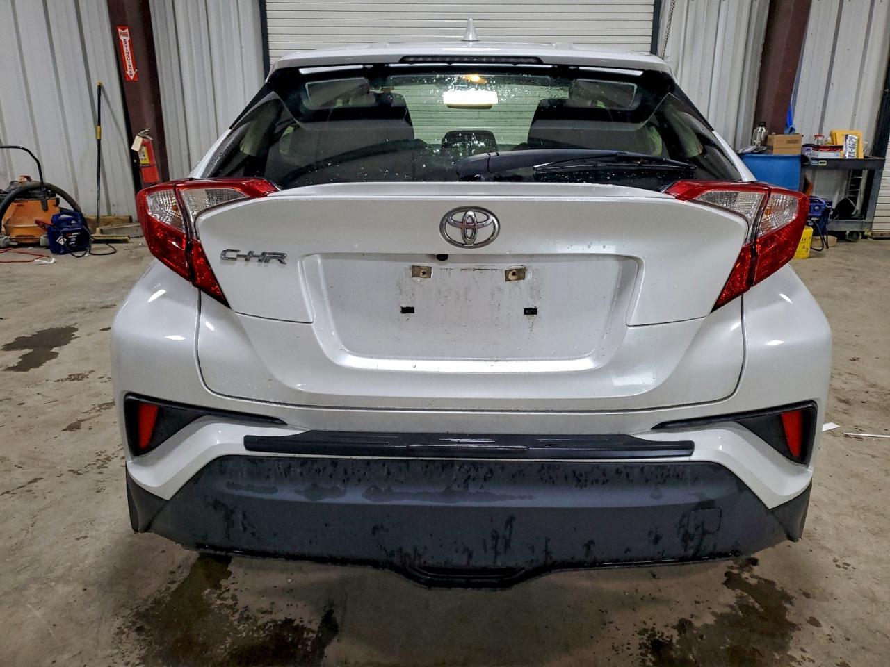 2022 Toyota C-Hr Xle - Image 6