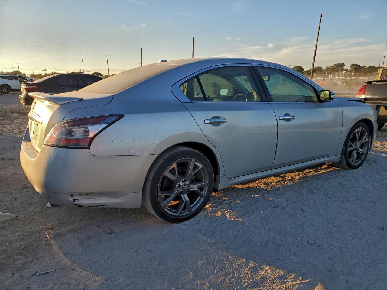 2013 Nissan Maxima S - Image 3