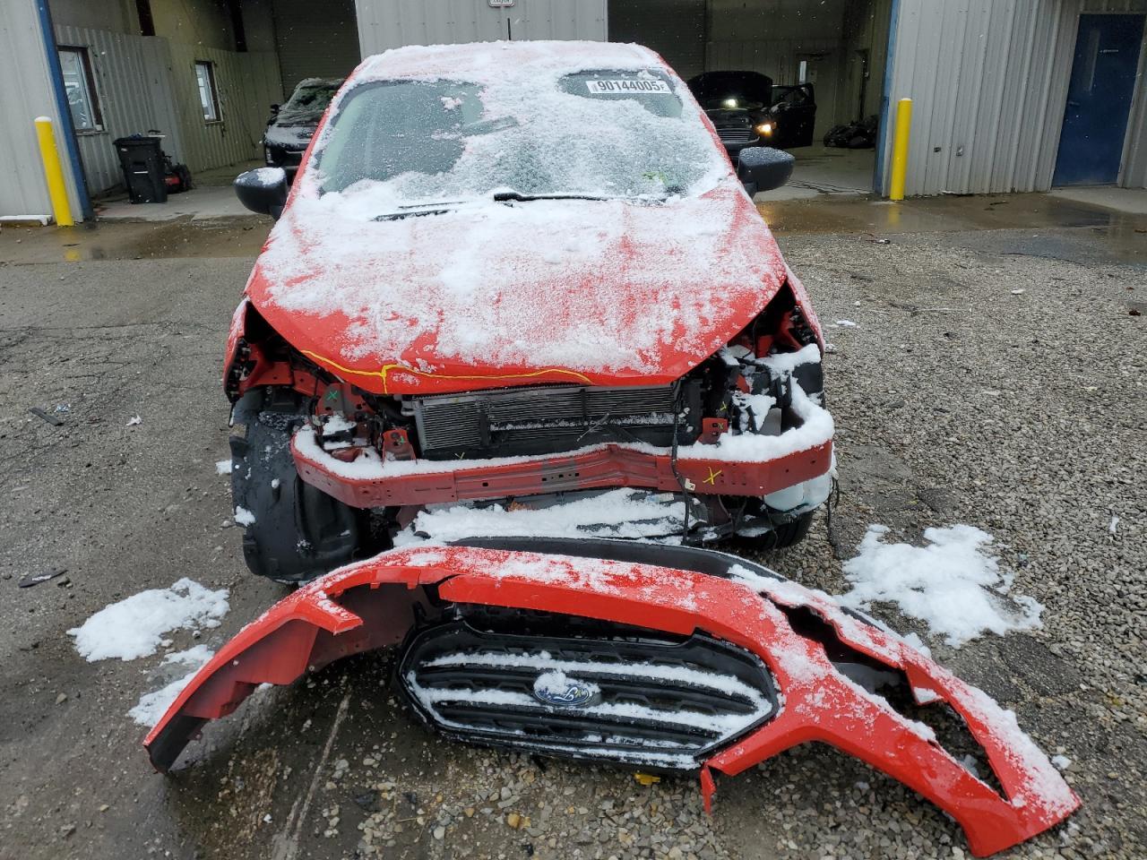 2022 Chev Ford Ecosport Red - Фото 5