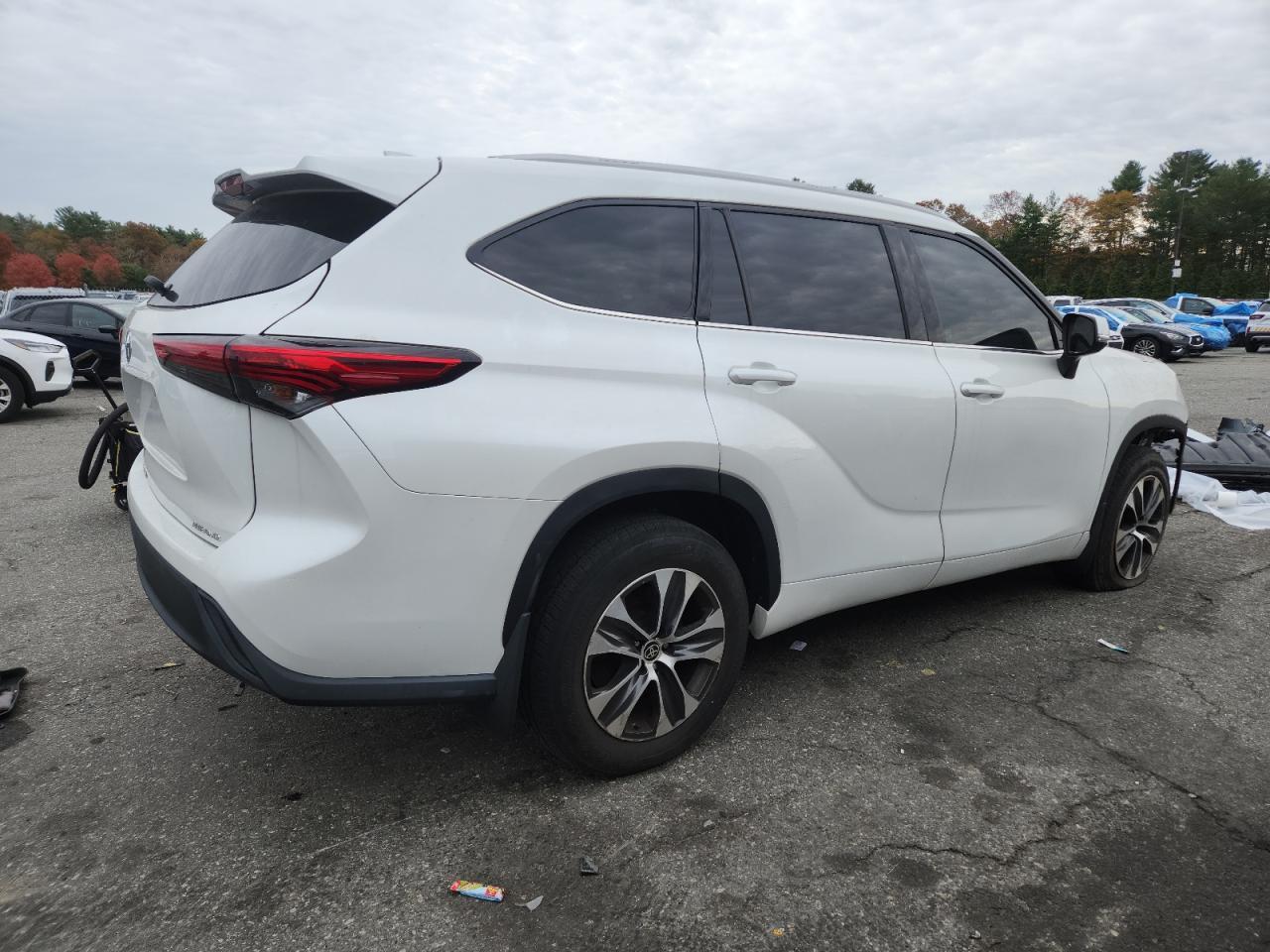 2022 Toyota Highlander Xle - Фото 3