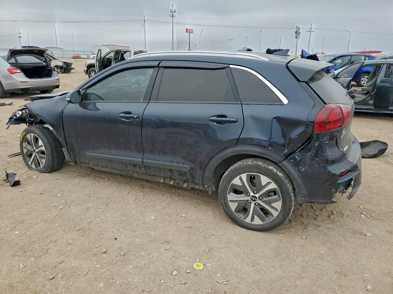 2022 Kia Niro S - Фото 2