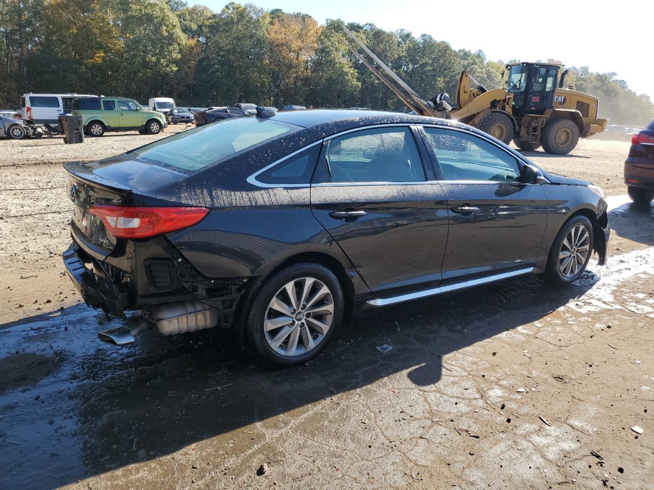 2015 Hyundai Sonata Sport - Image 3