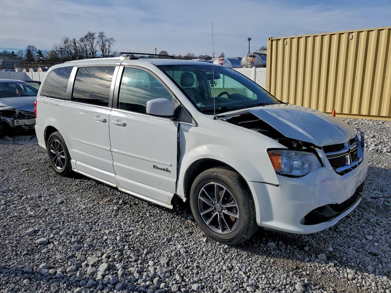 2017 Dodge Grand Caravan Sxt - Фото 4