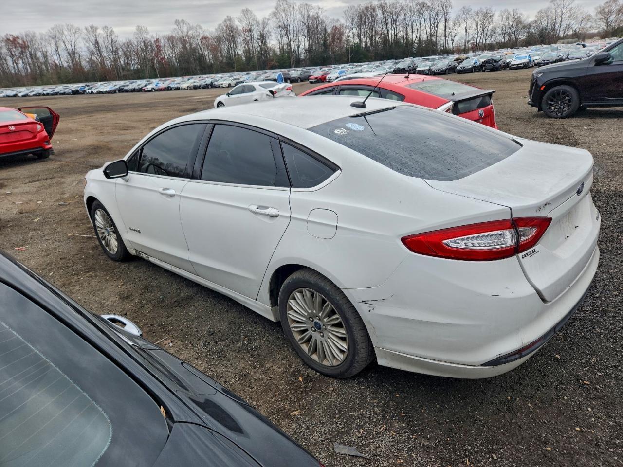 2013 Ford Fusion Se Hybrid - Image 2