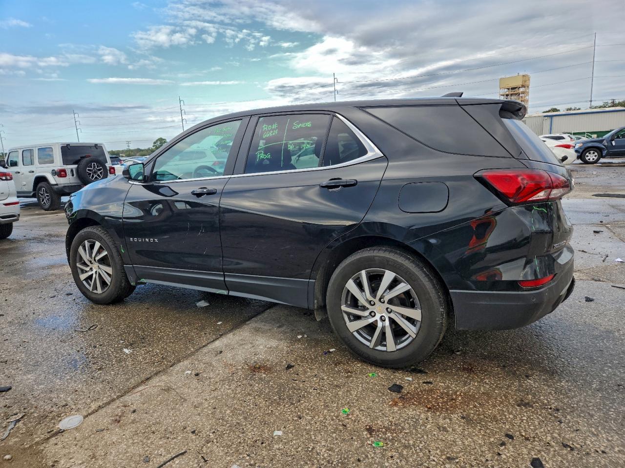 2023 Chevrolet Equinox Lt - Image 2