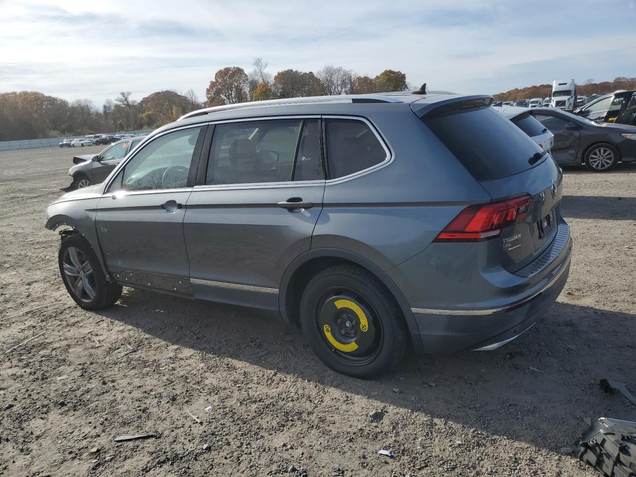 2019 Volkswagen Tiguan Sel Premium - Фото 2