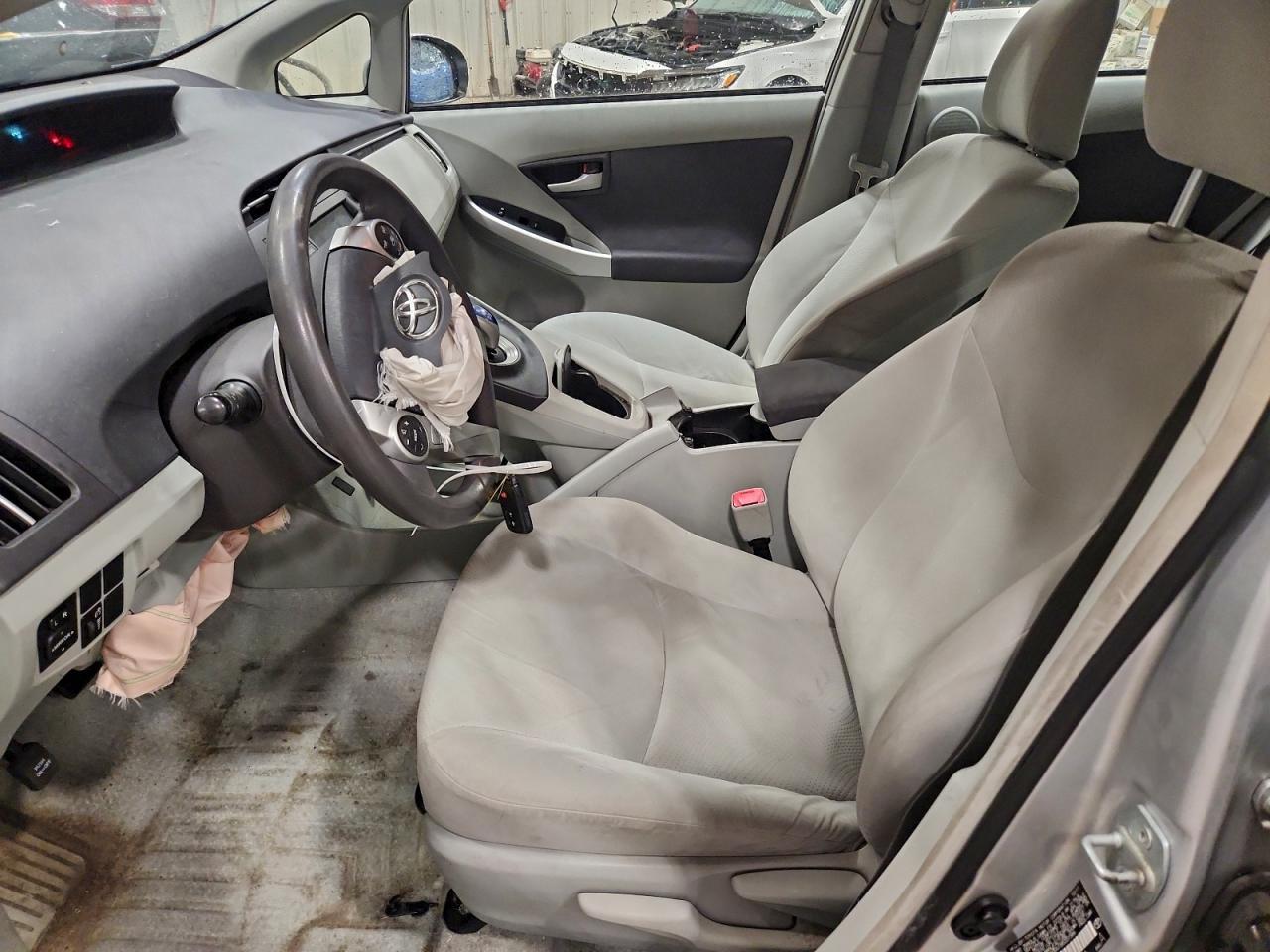 2011 Toyota Prius - Image 7